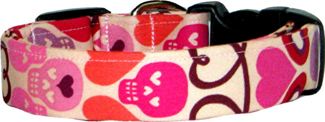 Pink Skulls & Hearts Dog Collar